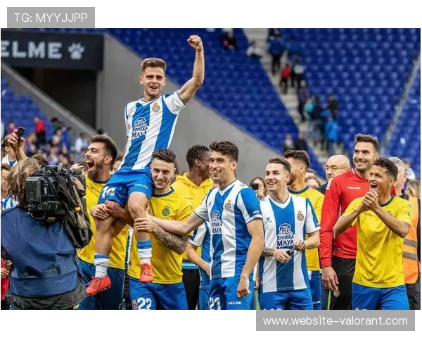 长崎成功丸前锋德克里希亚诺重伤右膝韧带断裂预计休战八个月